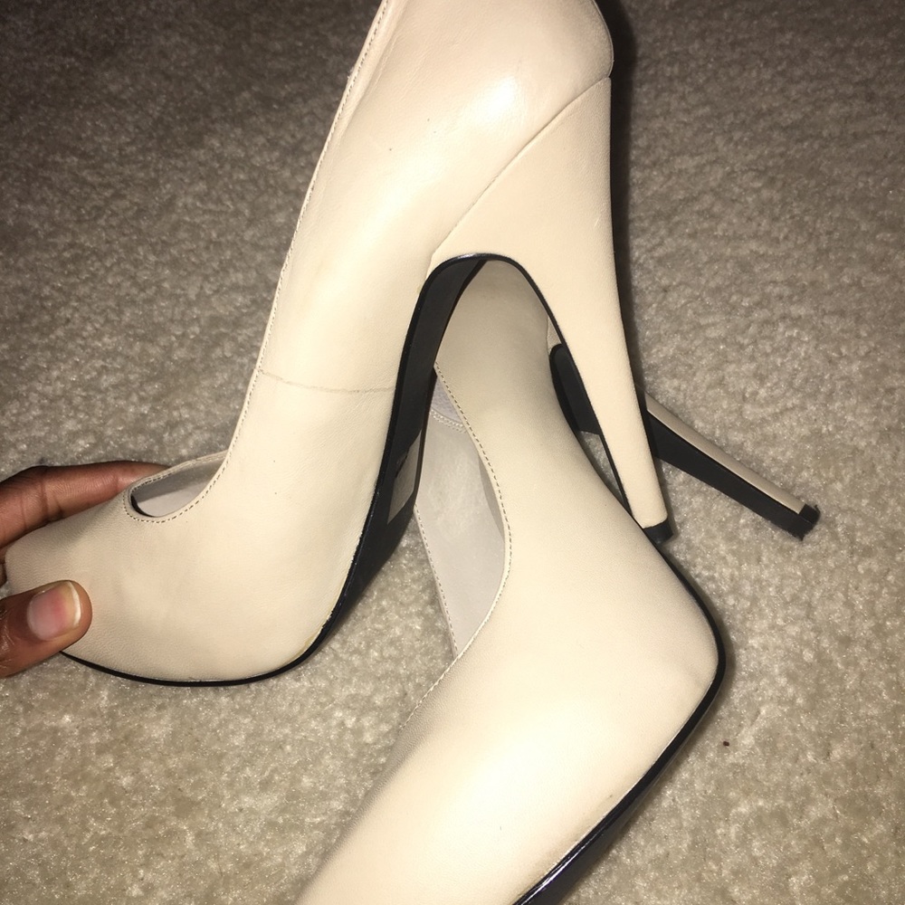 ⚜️ Michael Tan/Cream Heels/Pumps